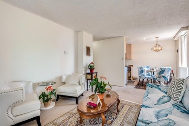 Well maintained southwest corner two bedroom, two bathroom home - photo 10