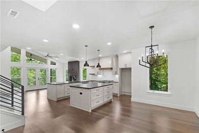 Modern luxury meets the serenity of nature in this stunning new - photo 3