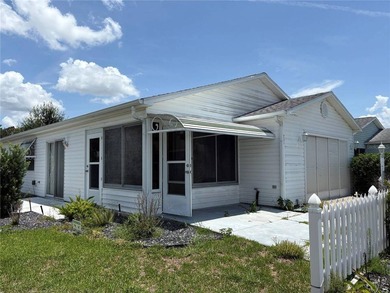 Fantastic opportunity for investors, home owners or snowbirds to - photo 3