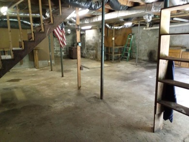 Farmhouse with acreage! Motivated Seller! Make offer on all or - photo 44