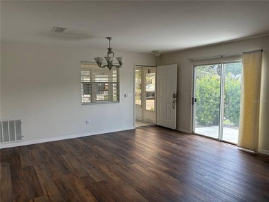 Fantastic opportunity for investors, home owners or snowbirds to - photo 6