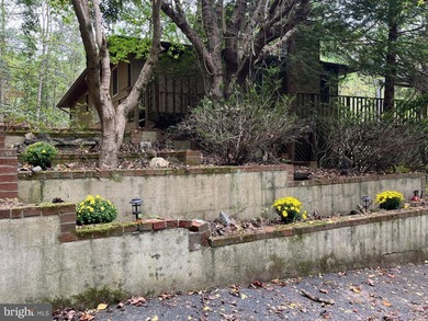 (private lake, pond, coastal) Home Sale Pending in Jarrettsville Maryland