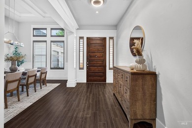 Beautiful James Clyde-built single-level home on a .35-acre - photo 13