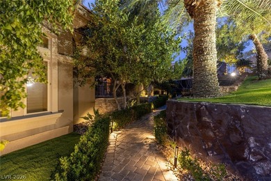 Magnificent custom home in guard/gated MacDonald Highlands with - photo 14