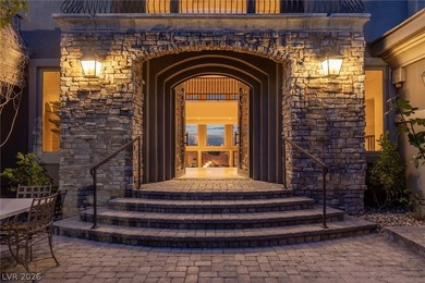 Magnificent custom home in guard/gated MacDonald Highlands with - photo 15