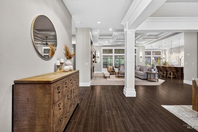 Beautiful James Clyde-built single-level home on a .35-acre - photo 15