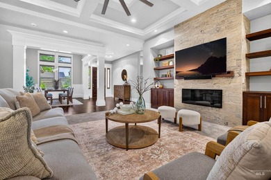 Beautiful James Clyde-built single-level home on a .35-acre - photo 16