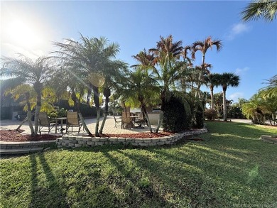 Exceptional oversized 3,514 sq ft lot offering over 70 feet of - photo 19