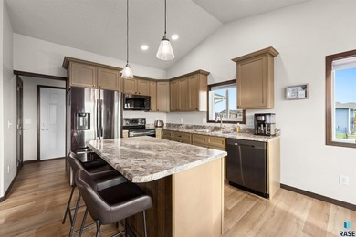 Welcome to this beautifully custom-built 2020 ranch, ideally - photo 20