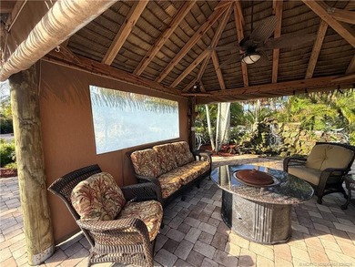 Exceptional oversized 3,514 sq ft lot offering over 70 feet of - photo 23