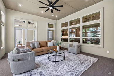 Beautiful James Clyde-built single-level home on a .35-acre - photo 24