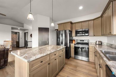 Welcome to this beautifully custom-built 2020 ranch, ideally - photo 24