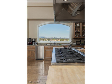 Magnificent custom home in guard/gated MacDonald Highlands with - photo 28