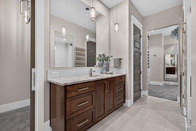 Beautiful James Clyde-built single-level home on a .35-acre - photo 29