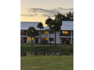 Lake Condo For Sale in Wesley Chapel, Florida