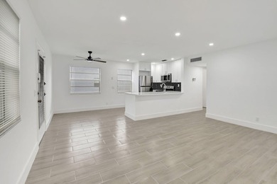 Beautifully updated 2-bedroom, 2-bathroom residence renovated in - photo 5