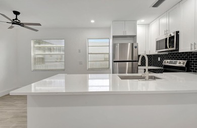 Beautifully updated 2-bedroom, 2-bathroom residence renovated in - photo 9