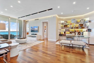 Turnkey, professionally designed 2-bedroom + den, 2.5-bath - photo 9