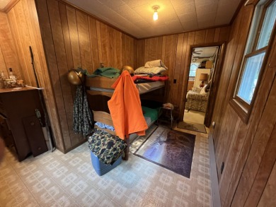 Big Pine Inn is nestled in a lovely setting of Oaks and Pines on - photo 13