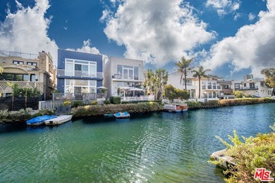 Life here in the Venice Canals is simply better! Just walking - photo 5