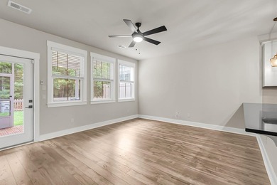GREAT AMENITIES! Excellent price!! Largest Hunter Quinn-Elevated - photo 15