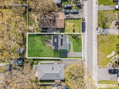 Welcome Home to this Beautiful Colonial in the heart of Mastic - photo 16