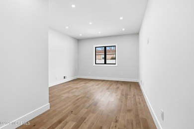 Welcome to this exceptional modern NEW CONSTRUCTION home set on - photo 19