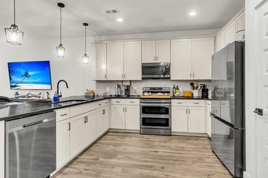 GREAT AMENITIES! Excellent price!! Largest Hunter Quinn-Elevated - photo 21