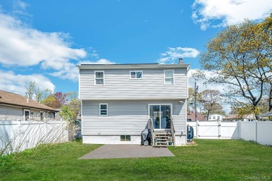 Welcome Home to this Beautiful Colonial in the heart of Mastic - photo 22