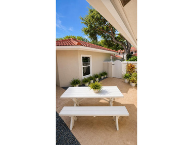 This bright, spacious, and beautiful 4-bedroom, 4-bathroom - photo 4