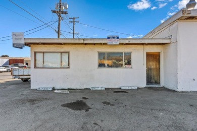Great opportunity with an amazing location close to the freeway - photo 5