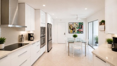 This bright, spacious, and beautiful 4-bedroom, 4-bathroom - photo 8