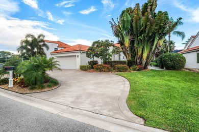 Experience luxury living in this beautifully renovated home - photo 3