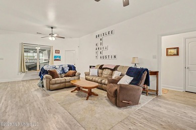 Pride of ownership shows in this move in ready home seller's - photo 3