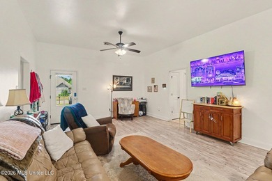 Pride of ownership shows in this move in ready home seller's - photo 6
