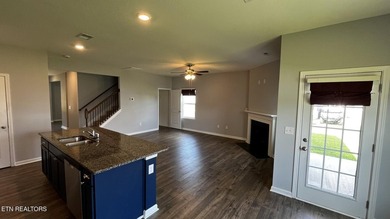 Seller Motivated! Nearly New Smart Home with 7 year structural - photo 11