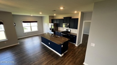 Seller Motivated! Nearly New Smart Home with 7 year structural - photo 13