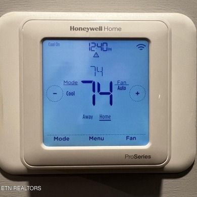 Seller Motivated! Nearly New Smart Home with 7 year structural - photo 14