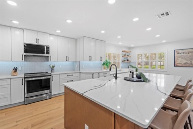 Welcome to 480 W. Davis Boulevard, where timeless Davis Islands - photo 14