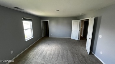 Seller Motivated! Nearly New Smart Home with 7 year structural - photo 27
