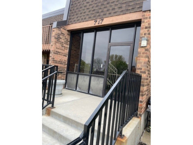 Lake Home For Sale in Schaumburg, Illinois