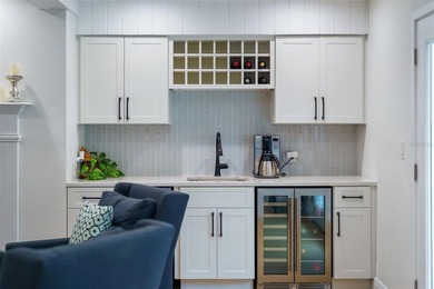 Welcome to 480 W. Davis Boulevard, where timeless Davis Islands - photo 34