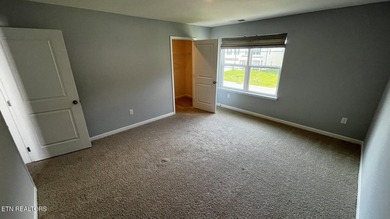 Seller Motivated! Nearly New Smart Home with 7 year structural - photo 36