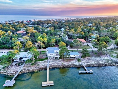 Beautiful Gary Ulrich custom built bay front home. Boat dock - photo 40