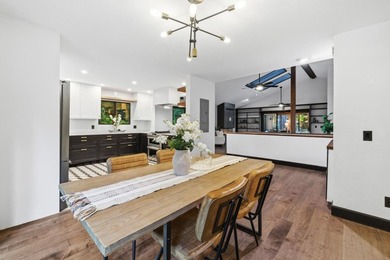 Stunning home on over an acre in one of the most convenient - photo 10