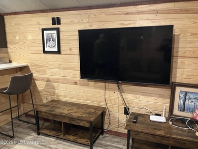 What a great get-away! Off Grid recreational property with a - photo 4