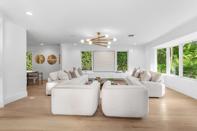 Welcome to this timeless Gulf Stream residence, perfectly - photo 8