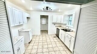 Commercial property encompassing roughly 1 acre, which includes