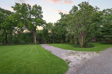 Situated on the third largest freshwater lake in Texas, you'll - photo 8