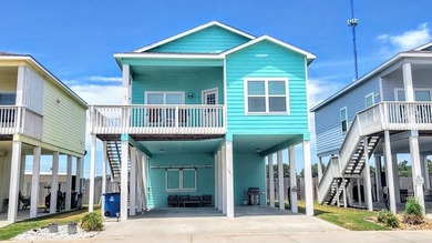 Coastal Getaway on Stilts - Ideal for Fun, Fishing & Family Time - photo 1